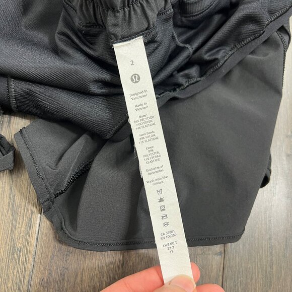 Lululemon Hotty Hot Short II *Long 4" Black - Picture 6 of 8